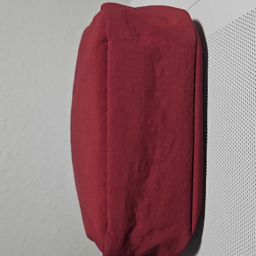 Lululemon City Essentials Deep Red PouchMini 2L - Picture 6 of 8
